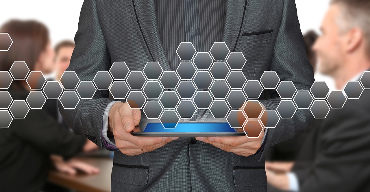 游戏技术支持辅助对游戏延长寿命的影响与挑战